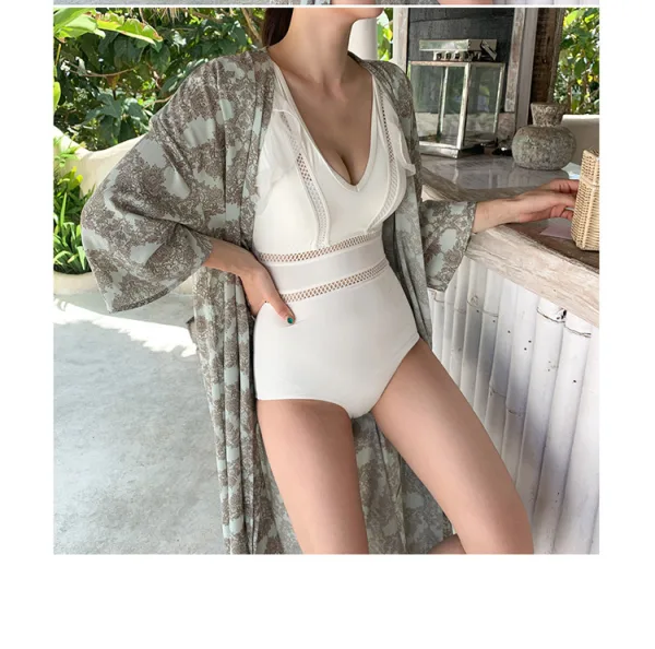Classic Underwire One-Piece Swimsuit in White