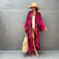 Dn0712 Rose Red Average Size