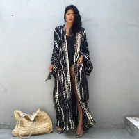 Dn0712 Black Beige And White Average Size