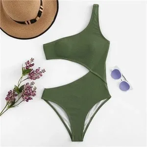 Sereia Classic Scoop-Neck One-Piece Swimsuit