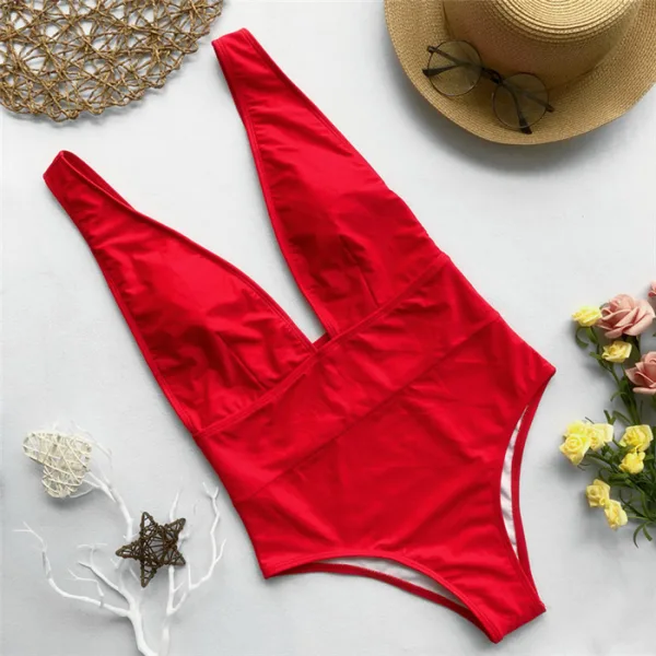 Minimalist Scoop Neck One-Piece Swimsuit