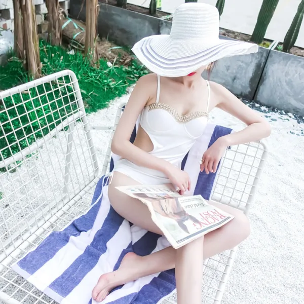 Classic Underwire One-Piece Swimsuit
